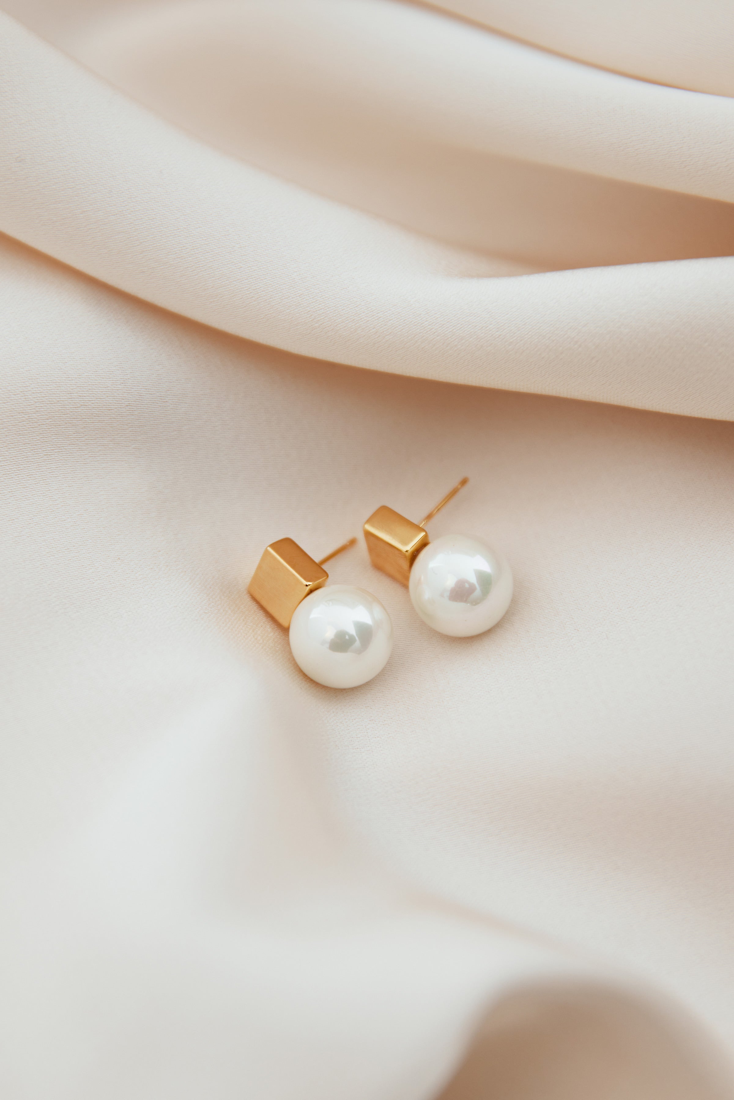 CZ Pearl Stud Earrings Small Wedding Earrings Pearl Bridal -  Israel