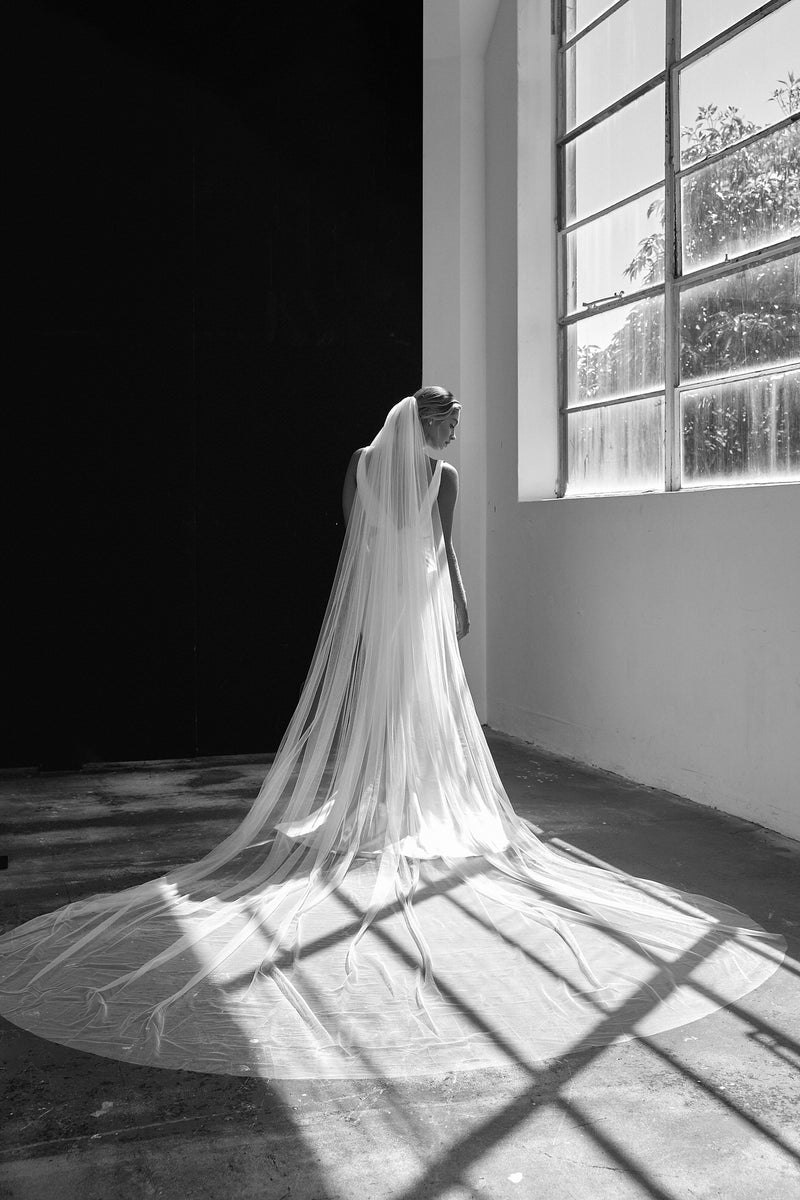 Simple Wedding Veil | Amelie George Bridal – AMELIE GEORGE PTY LTD