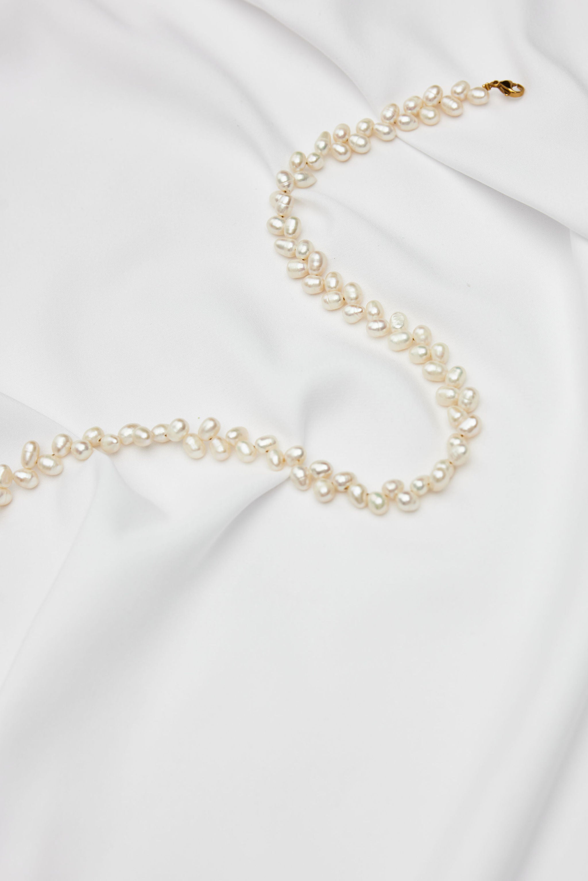 NINA - PEARL CHOCKER NECKLACE - GOLD – AMELIE GEORGE PTY LTD