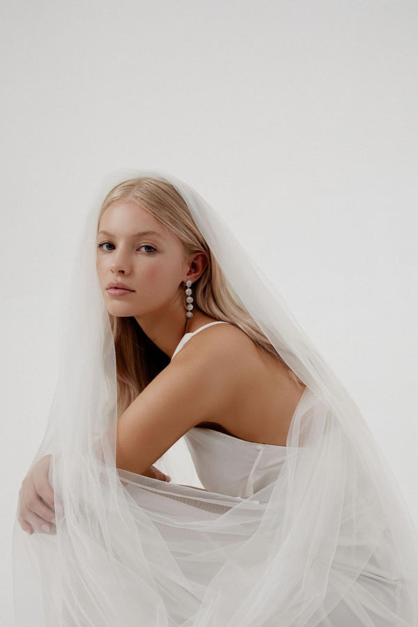 Wedding veil for strapless wedding dress 